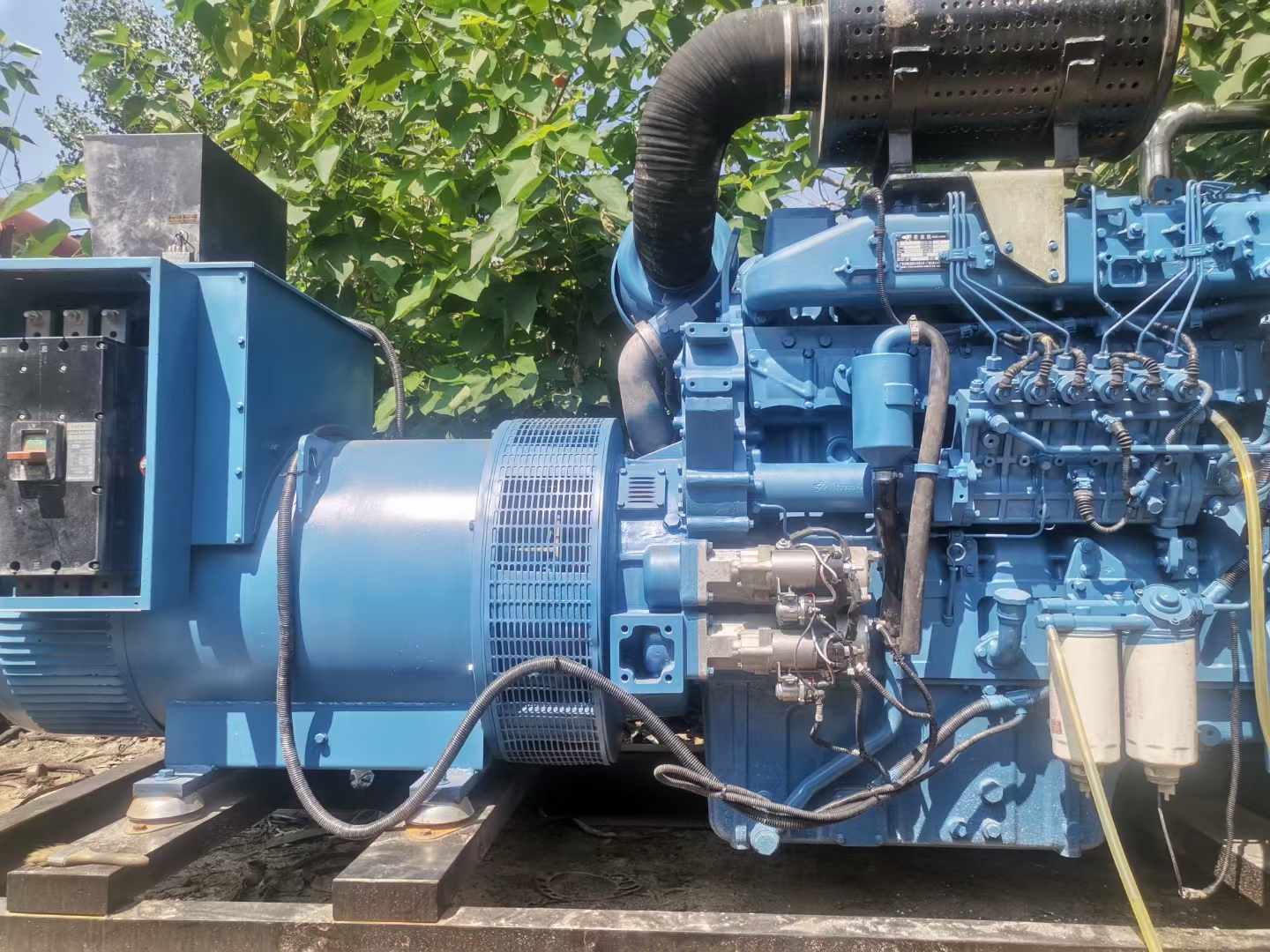 陆河详细说明降低 800kW 柴油发电机输出电流波动的方法