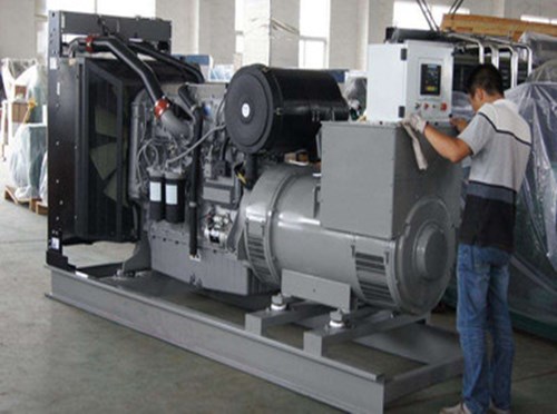 陆河柴油发电机空气滤清器堵塞会对发电机组产生哪些影响？