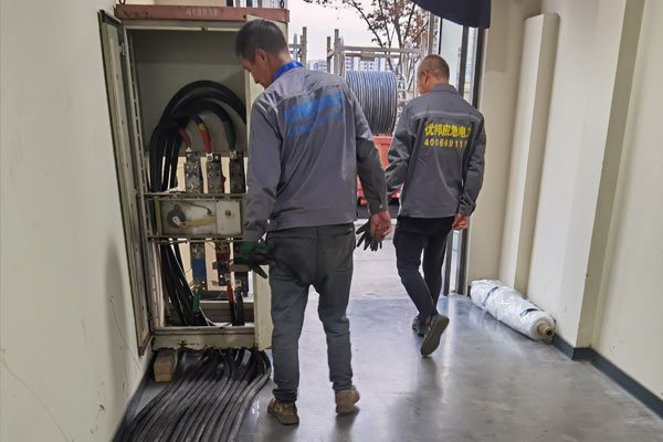 陆河柴油发电机组的输出电压调节方式对设备性能有哪些影响？