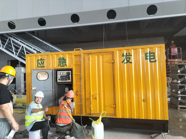 陆河怎样判断空气滤清器是否需要更换?