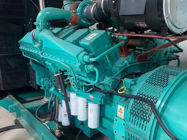 陆河更换100kW柴油发电机组机油时，需要注意哪些事项？